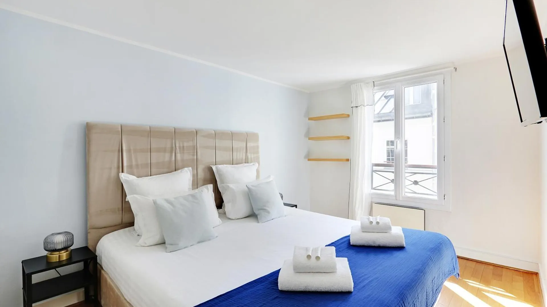 Pick A Flat's In Champs-elysees - Rue Ponthieu