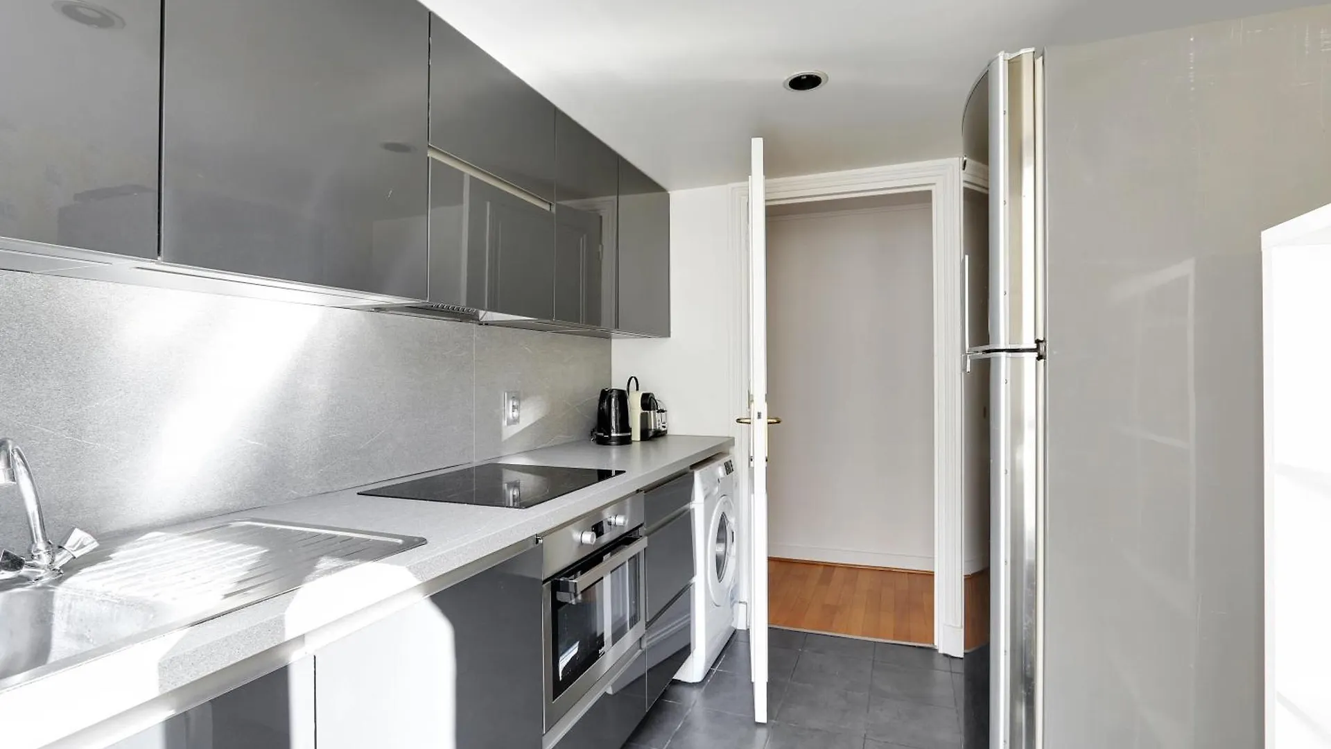 Pick A Flat's In Champs-elysees - Rue Ponthieu דירה פריז